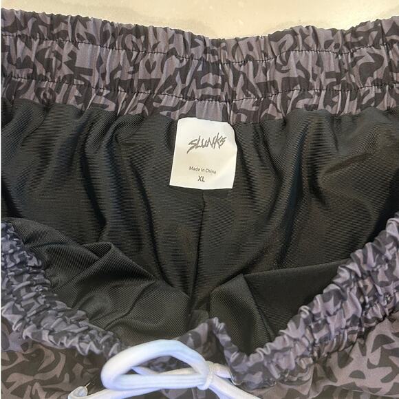 SLUNKS Men’s XL Volleyball Shorts - Picture 3 of 3